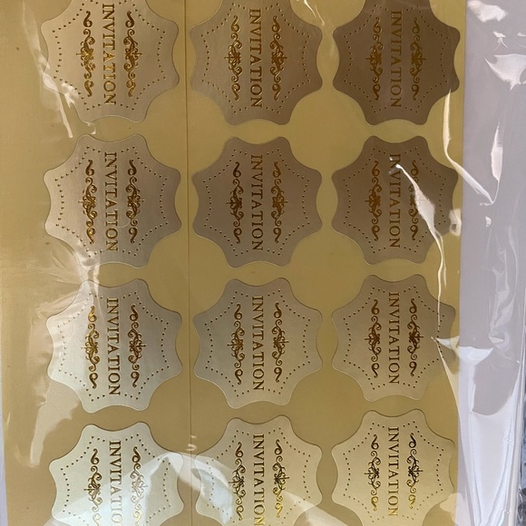 Laser cut trifold gold glitter invitation envelope - Picture 8 of 9